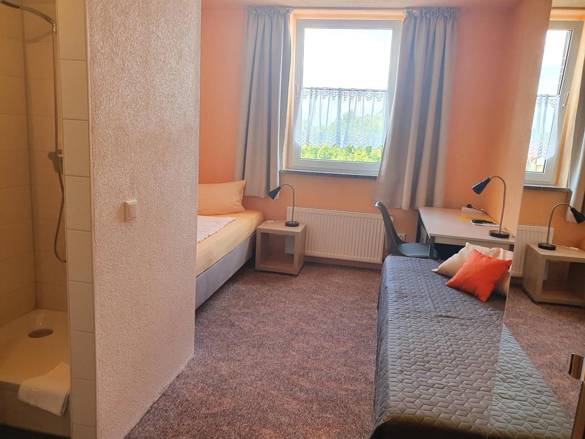 Hotel-Pension Gruene Linde Delitzsch Pokoj fotografie